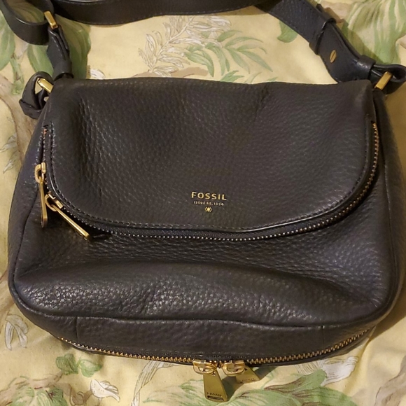 Fossil Handbags - Fossil Preston Black Pebbled Leather Crossbody
